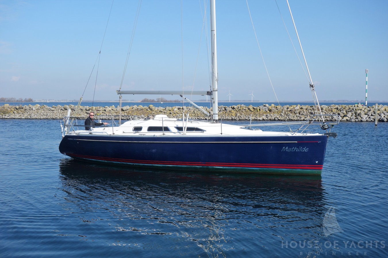 maxi 1050 yacht review