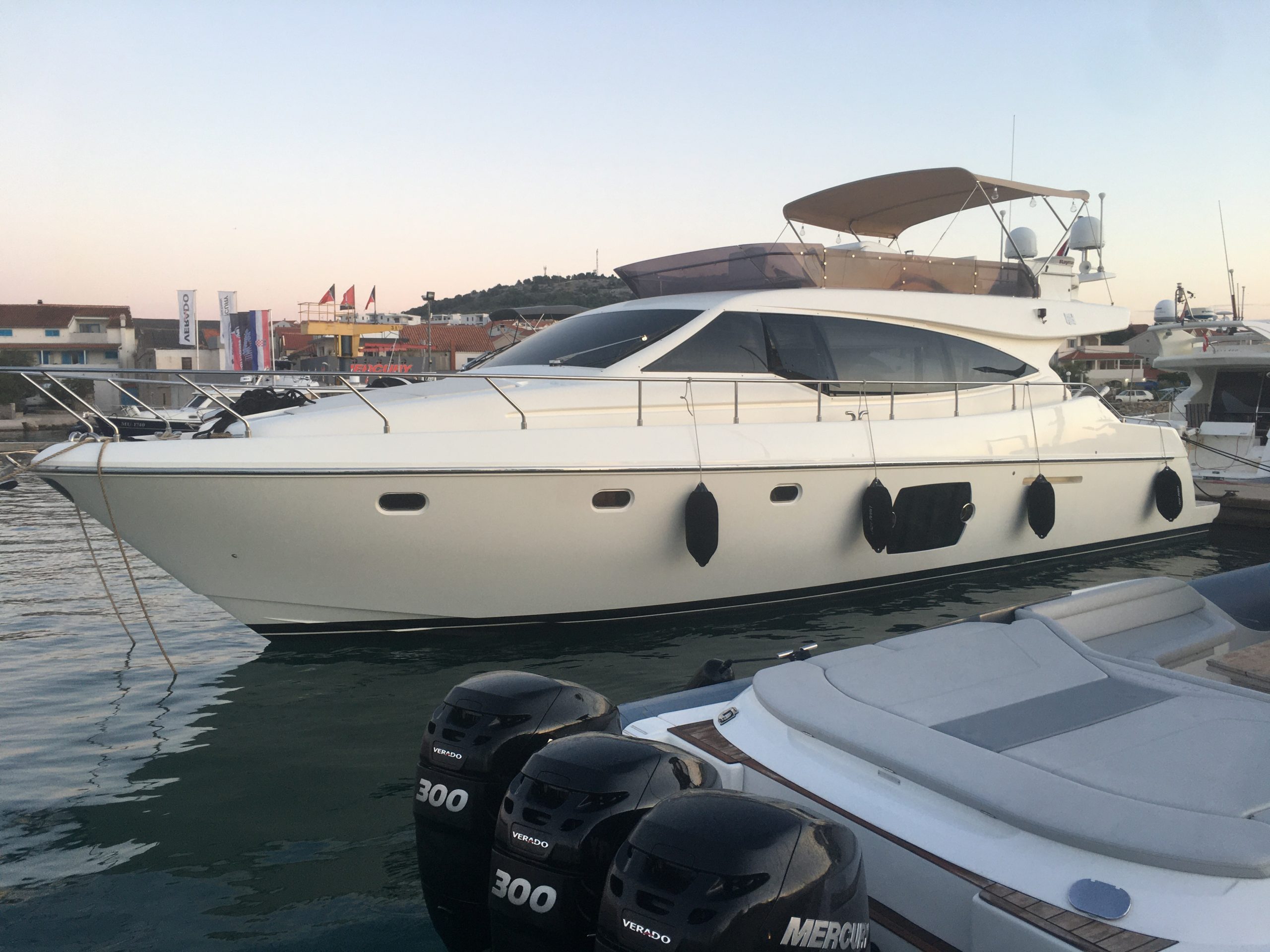 ferretti 510 yacht