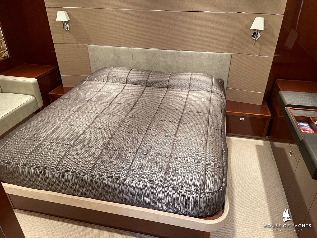 Princess V62