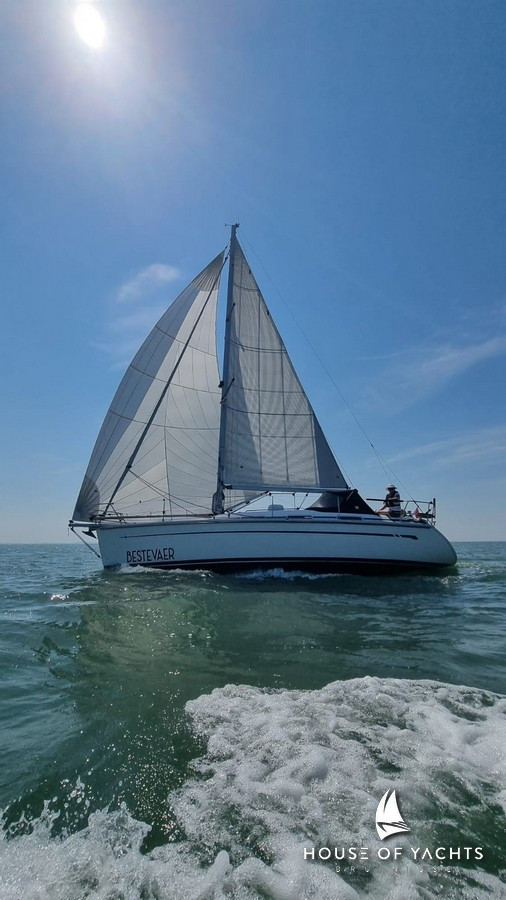 Bavaria 32