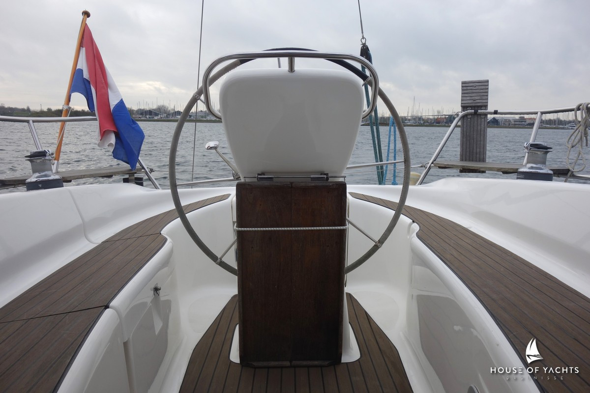 Bavaria 32