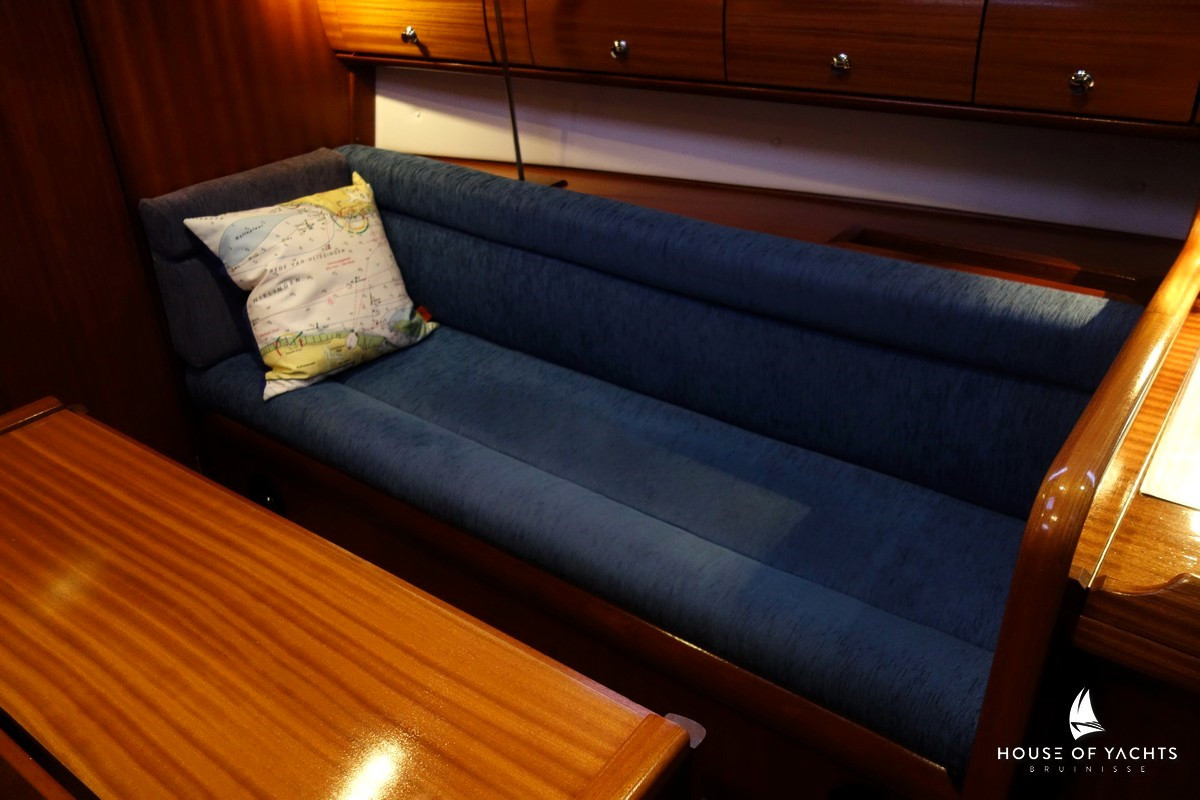 Bavaria 32