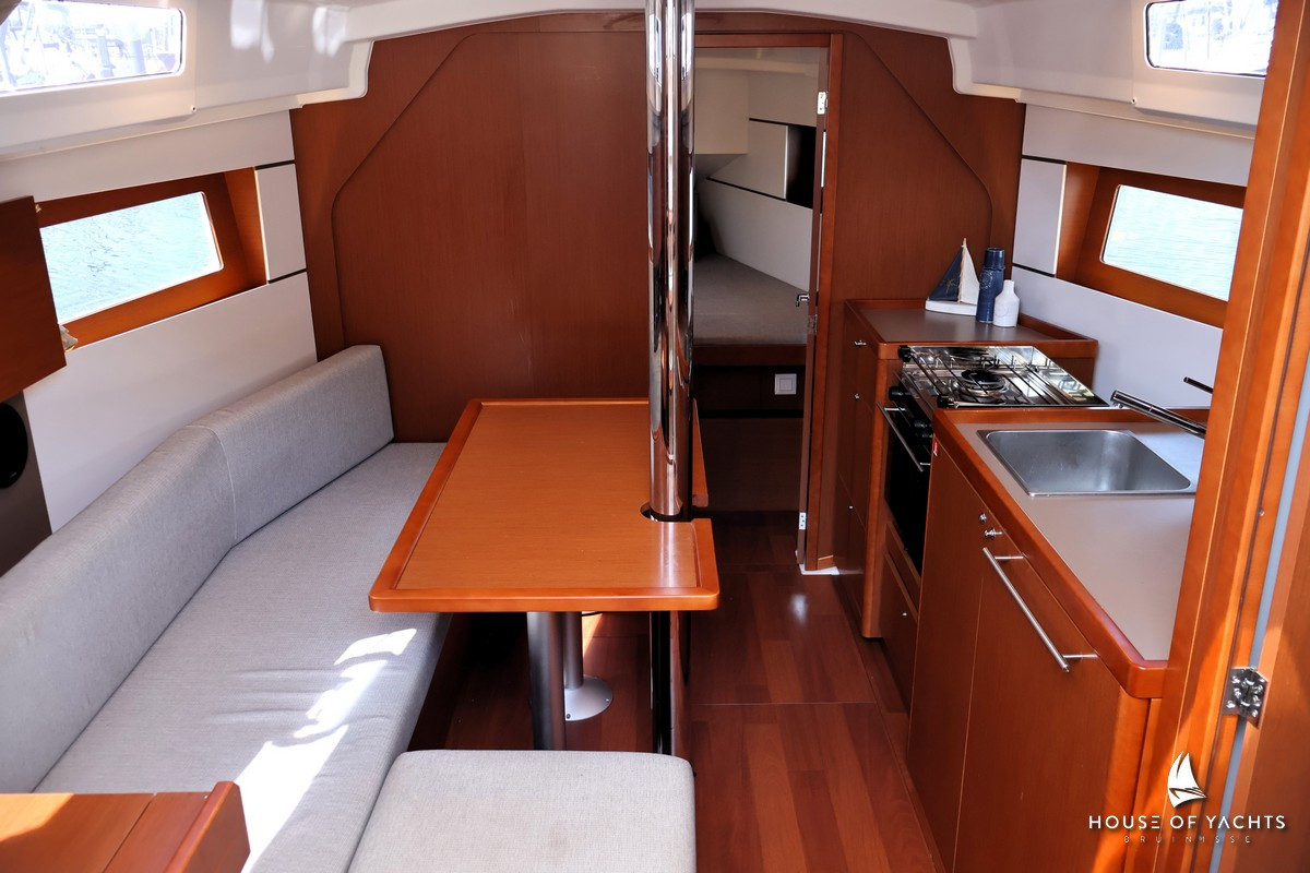 Beneteau Oceanis 35.1