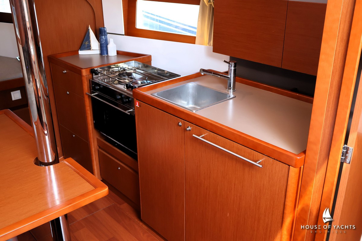 Beneteau Oceanis 35.1