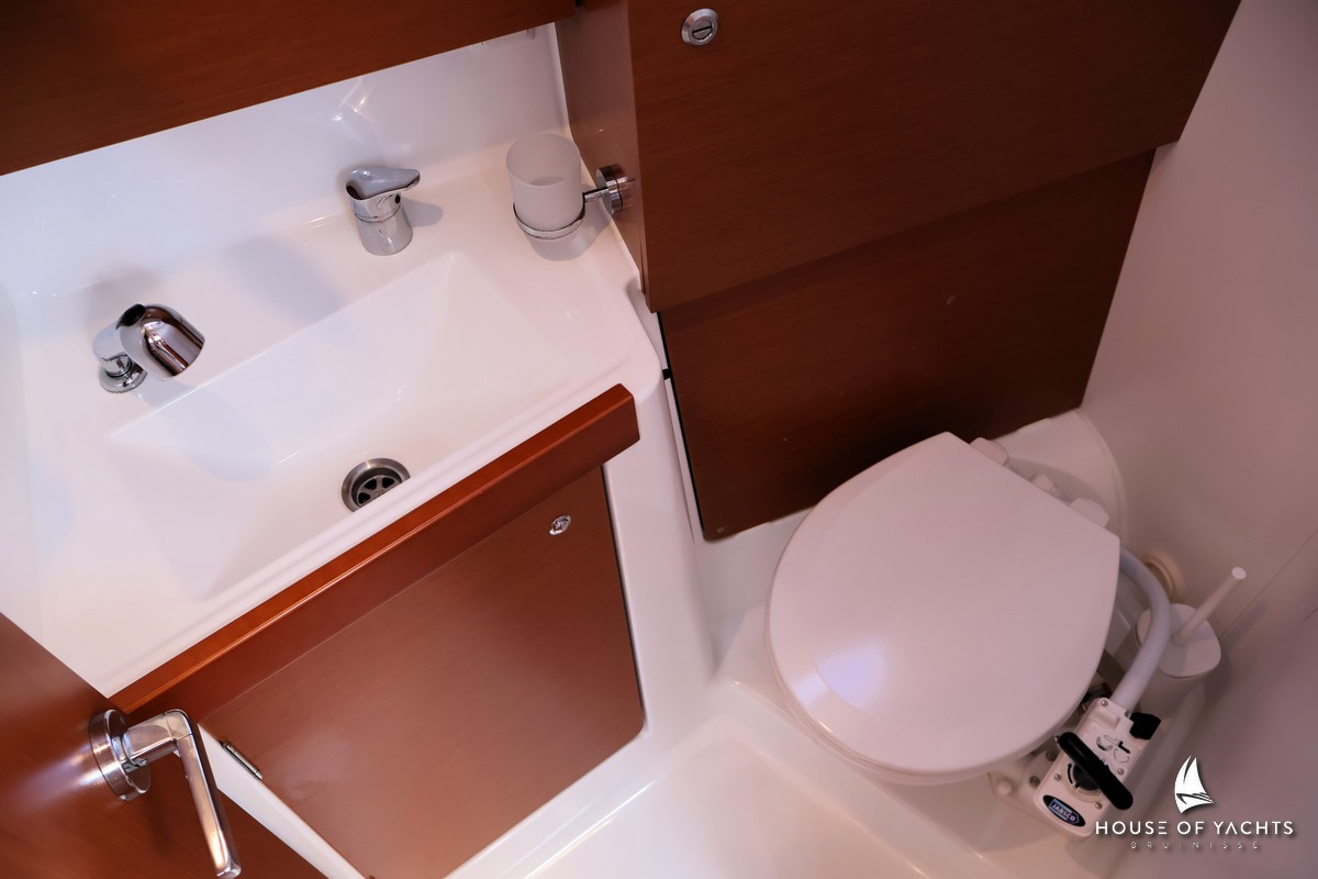 Beneteau Oceanis 35.1
