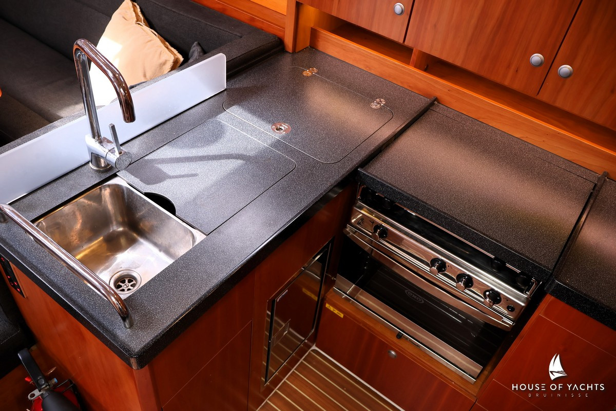Hanse 445