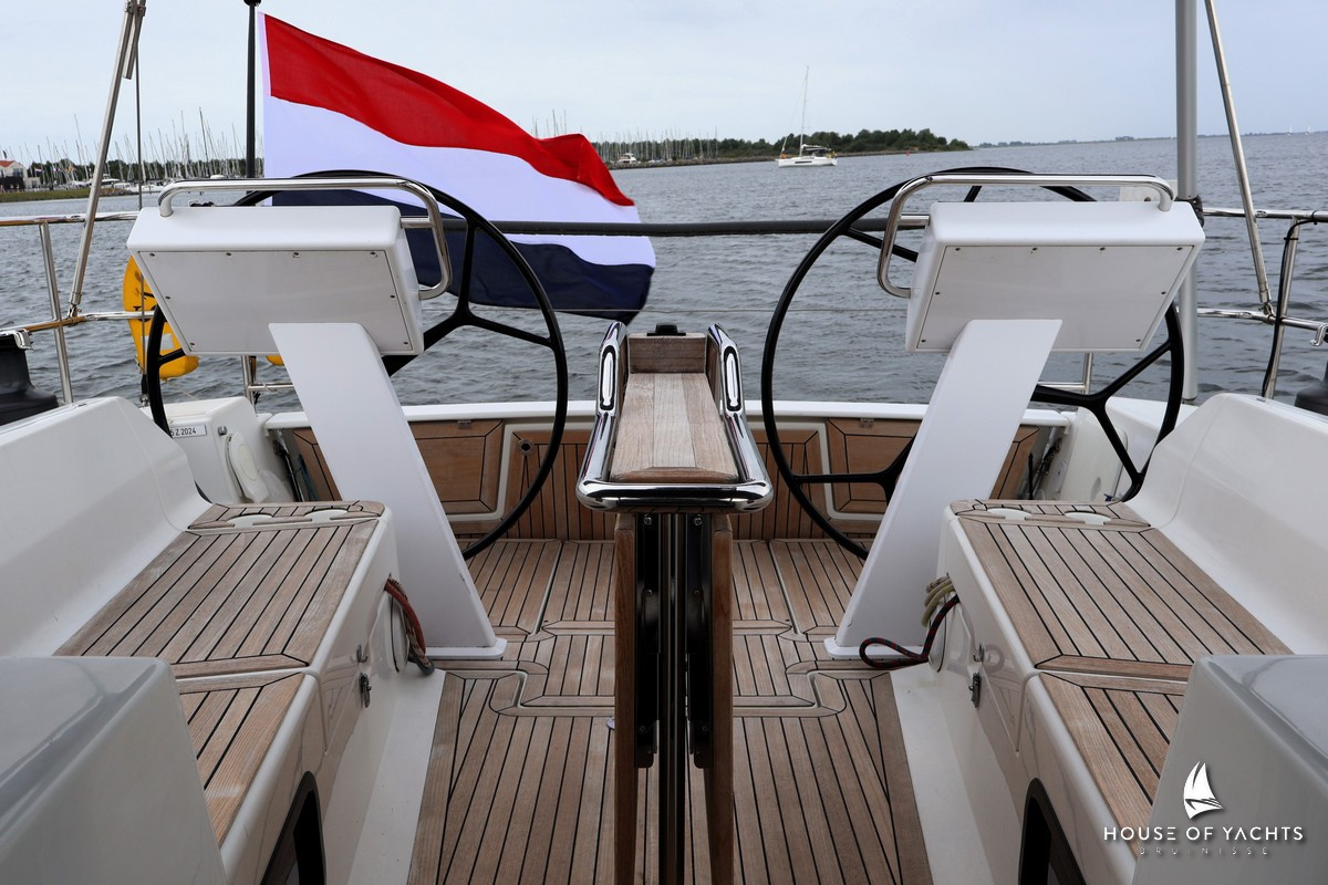 Hanse 445