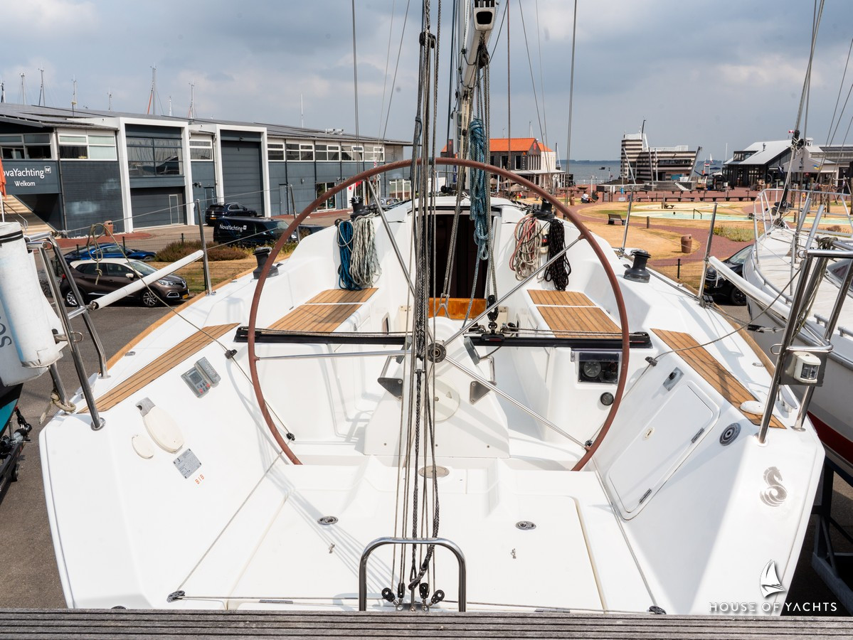 Beneteau First 34.7