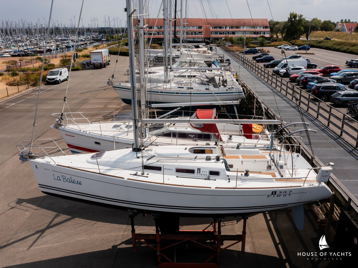 Beneteau First 34.7
