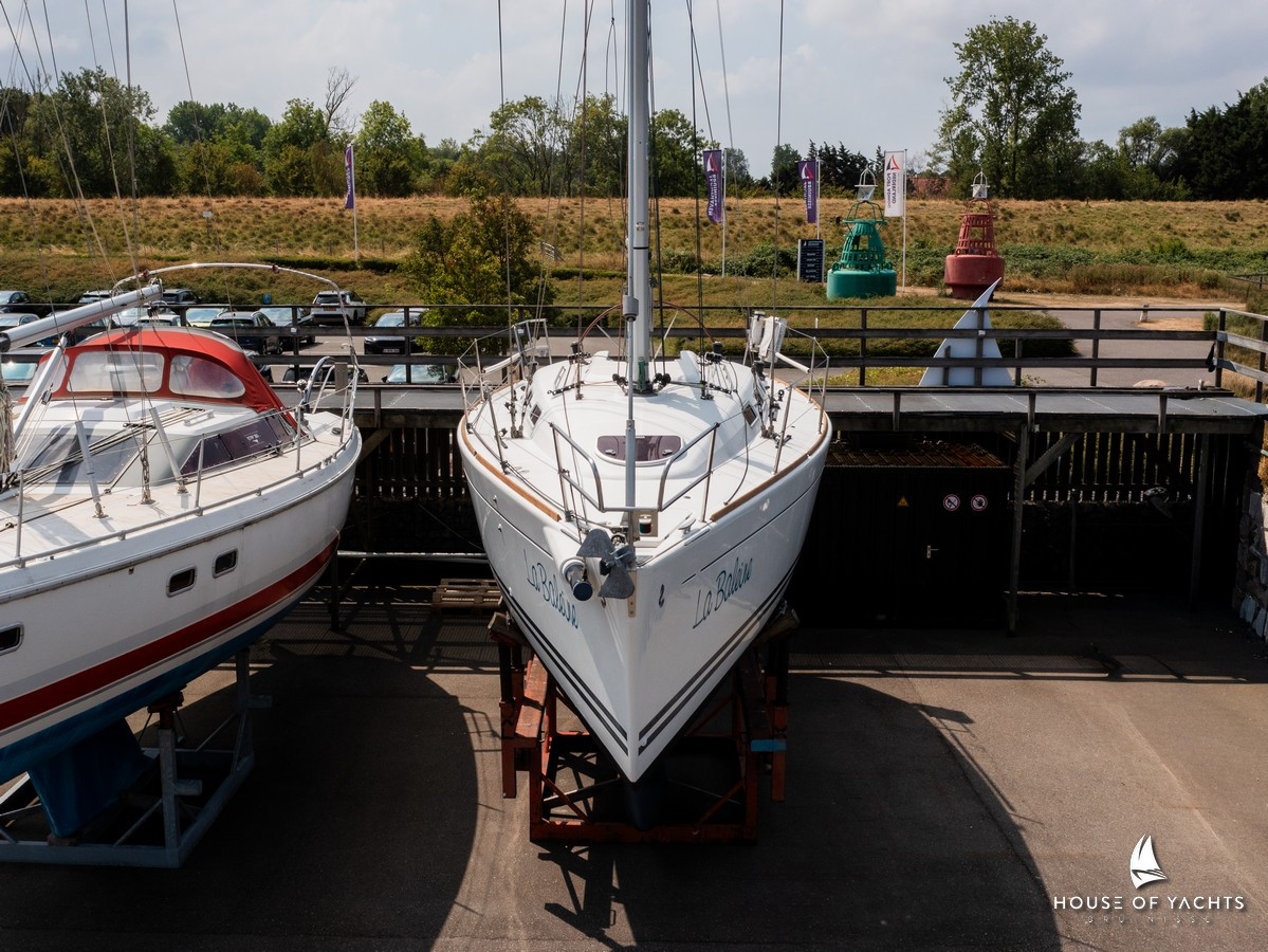 Beneteau First 34.7