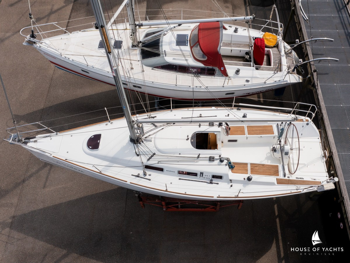 Beneteau First 34.7