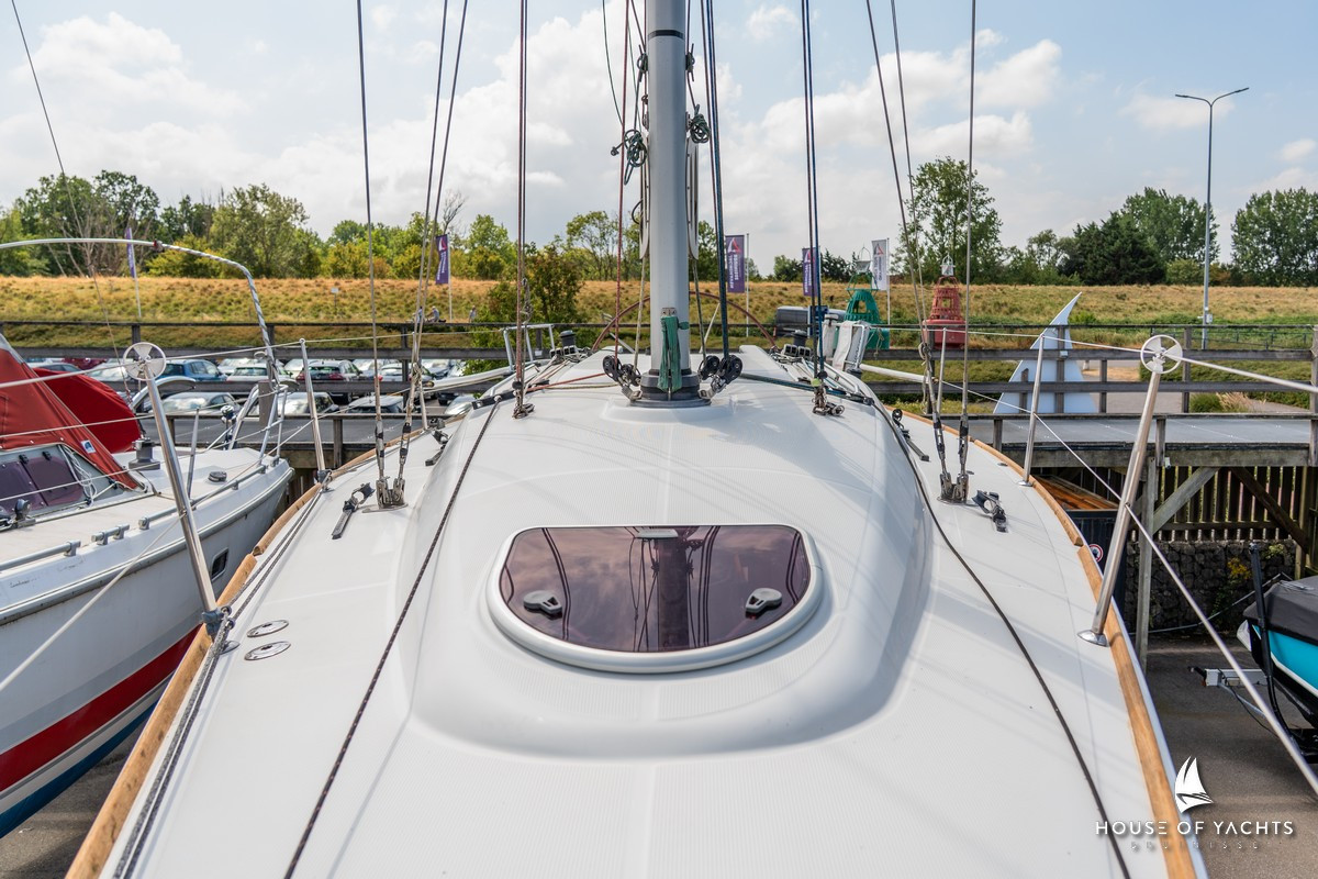 Beneteau First 34.7