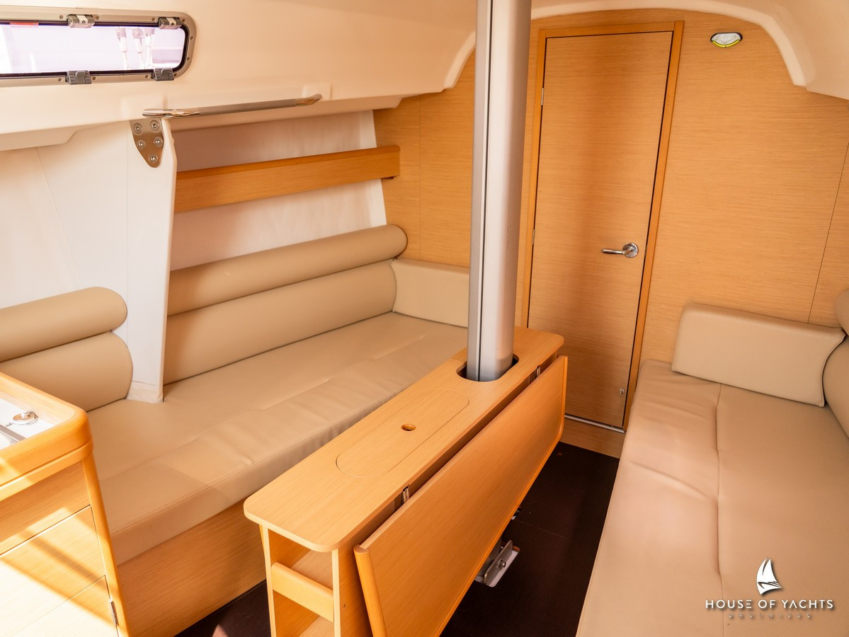 Beneteau First 34.7