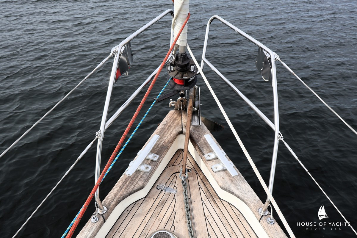 Hallberg-Rassy 42E