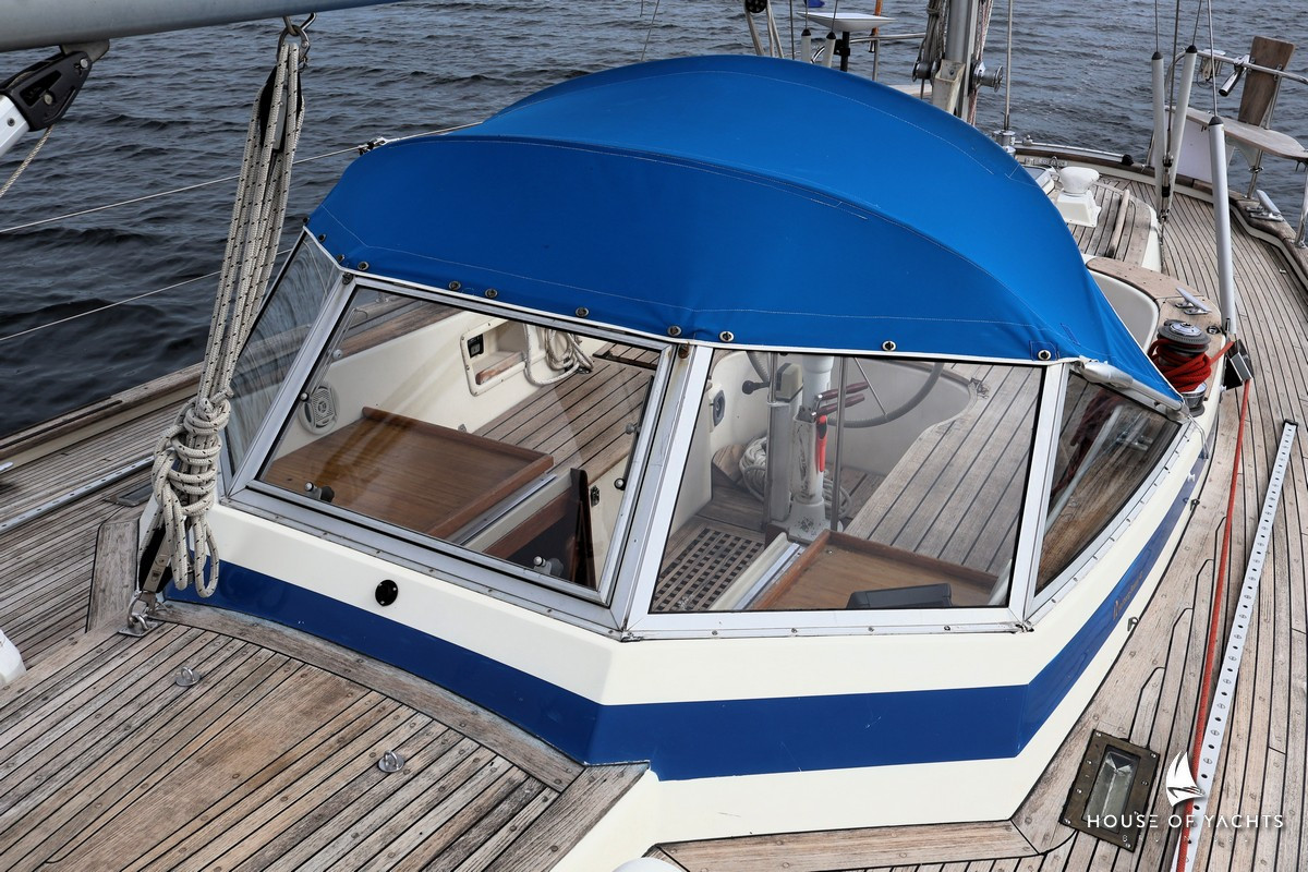 Hallberg-Rassy 42E
