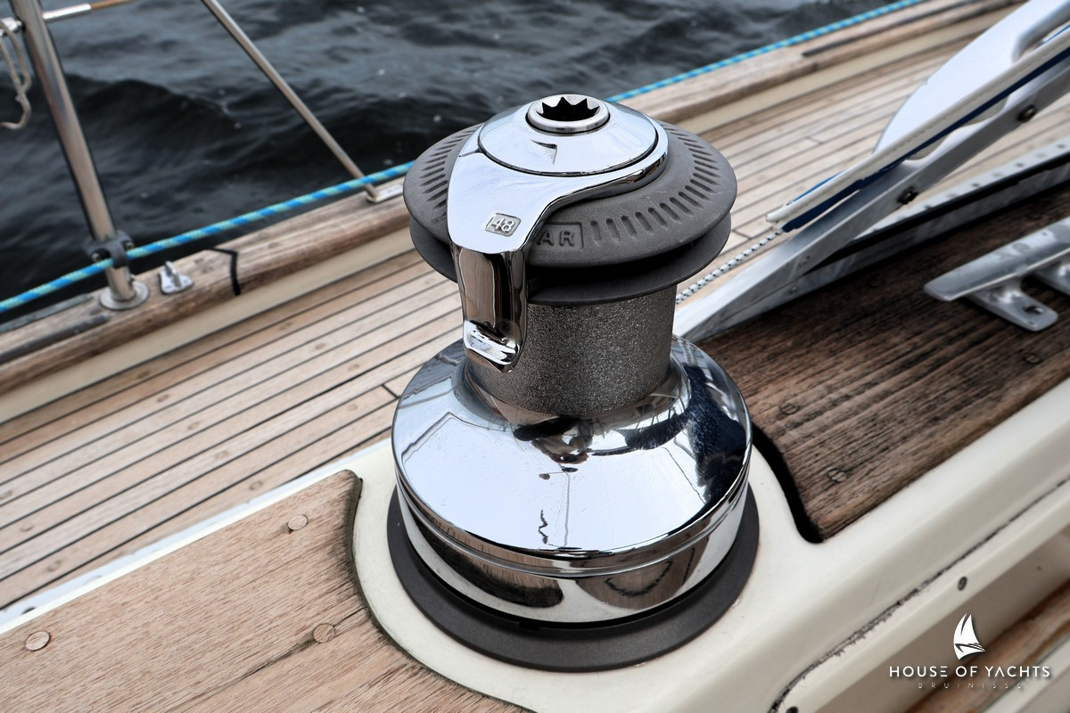 Hallberg-Rassy 42E